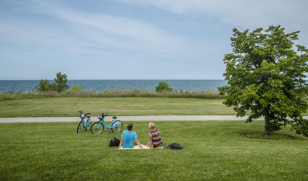 lakeshore bike trail chicago