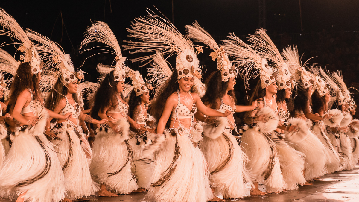 polynesian dancers at hieva competition