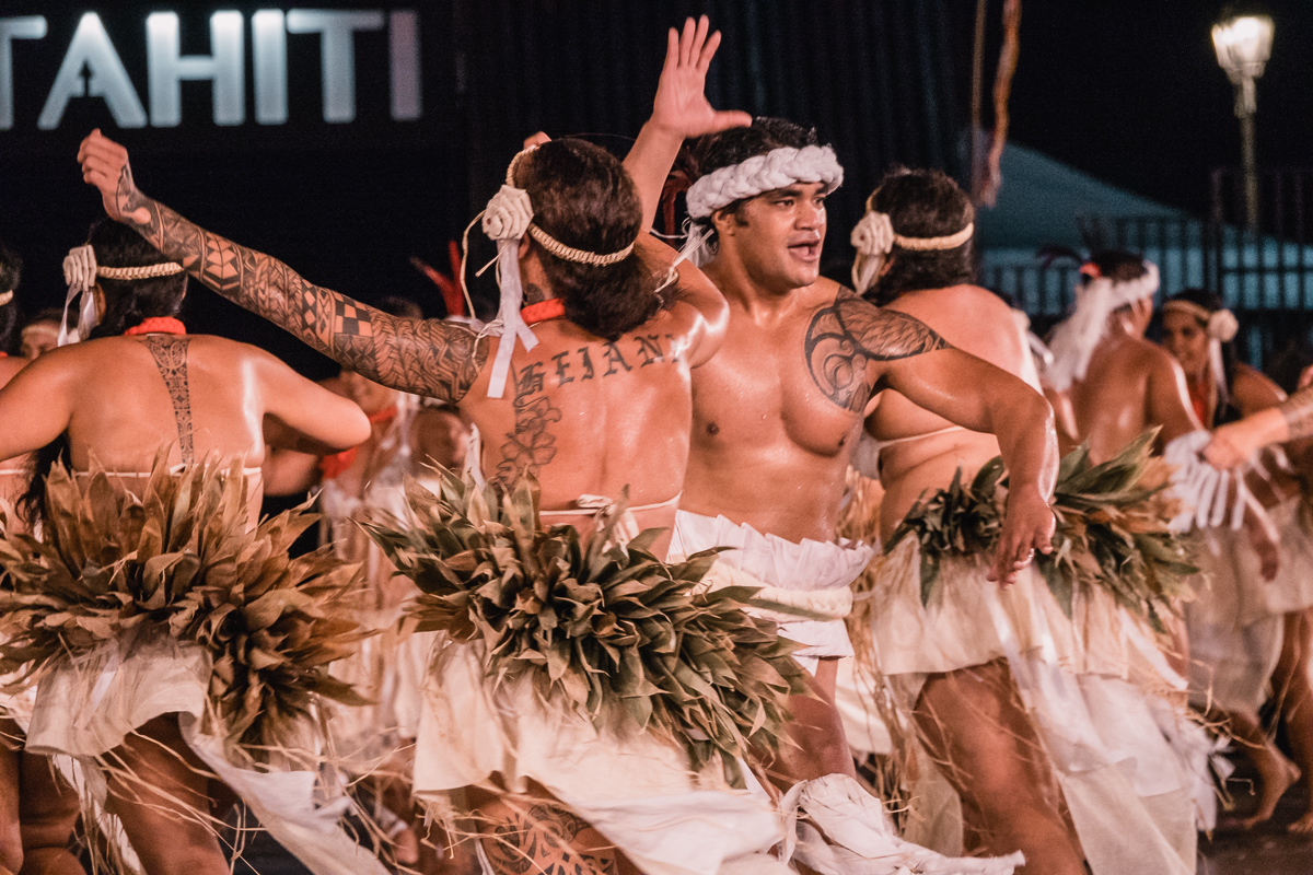 Naked Tahitian Women.