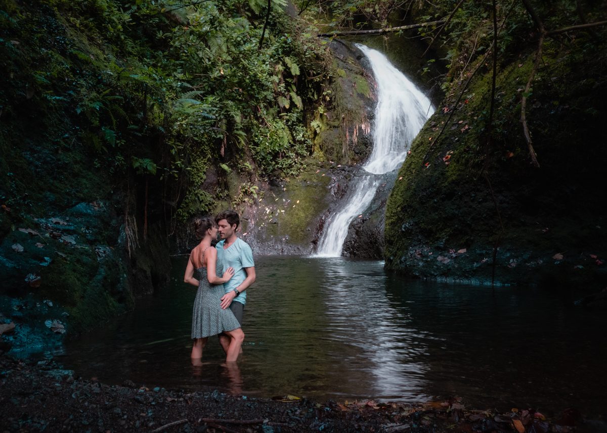 jason and nikki wynn romantic at waterfall