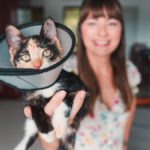 nikki wynn with rescue cat in fiji